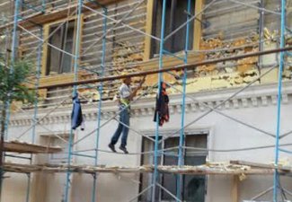 В Гяндже демонтируется система освещения фасадов