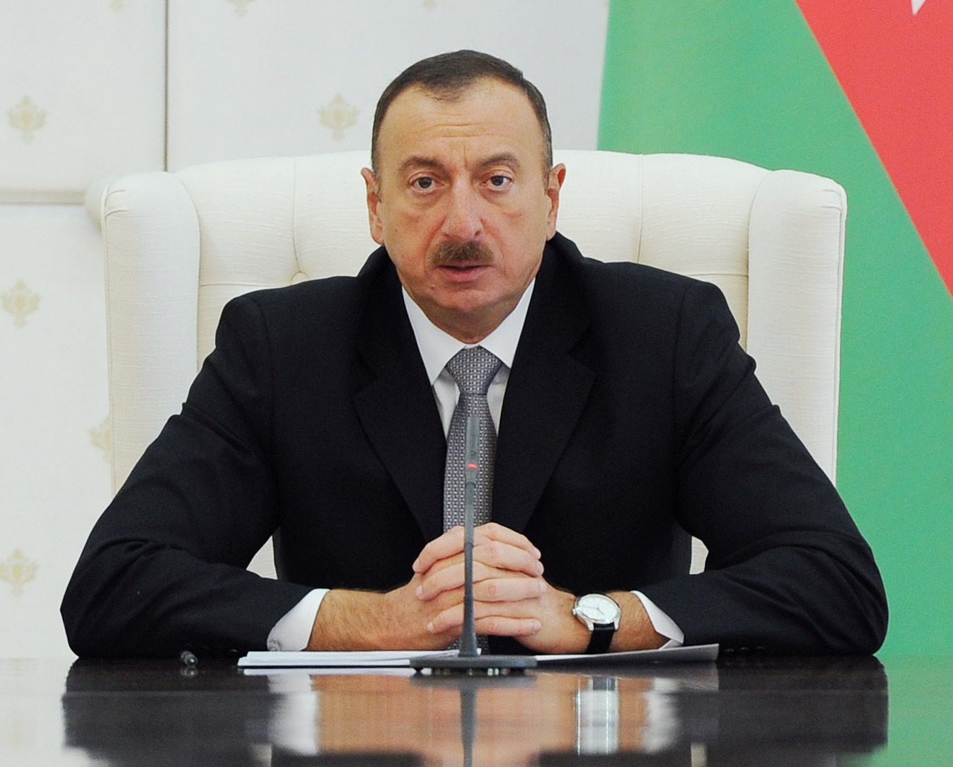 Ильхам Алиев: “Я поручил снести одну из вилл”