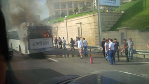 ​Bakıda sərnişin avtobusu yandı