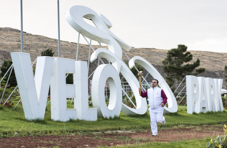 Путешествие факела «Баку-2015» по спортивным аренам