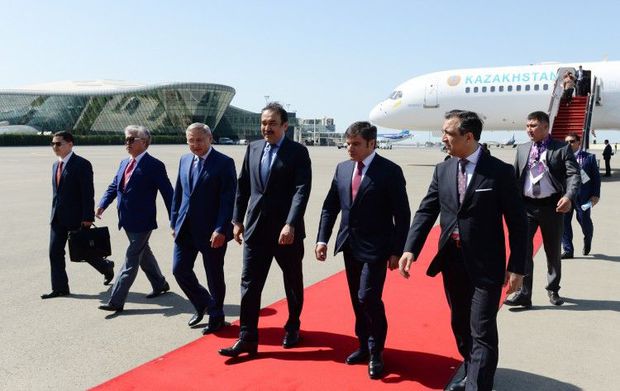 Премьер-министр Казахстана прибыл в Азербайджан