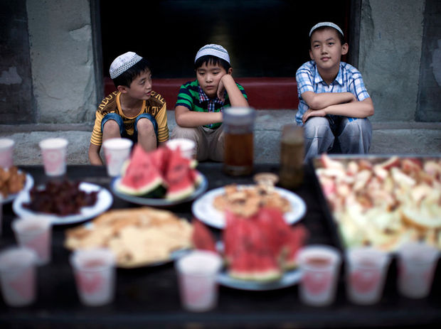 Çində Ramazan ayında oruc tutmaq qadağan edildi