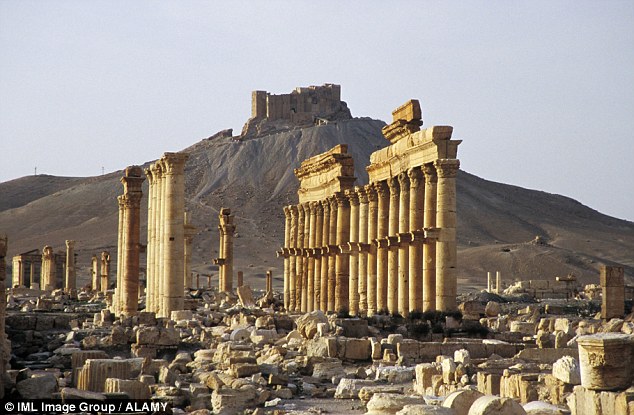 Is ISIS about to blow up ancient site of Palmyra?