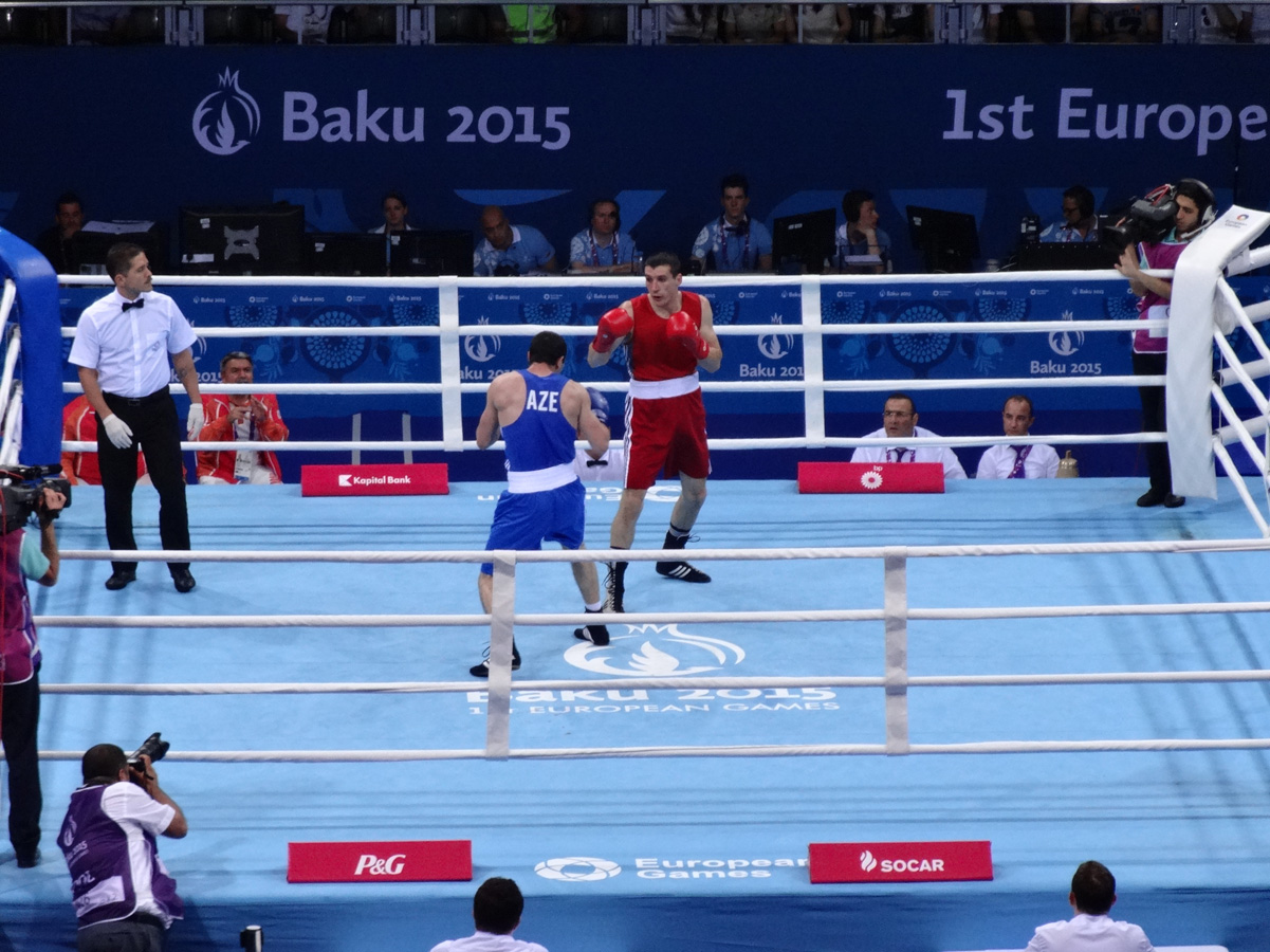 Азербайджанский боксер вышел в полуфинал