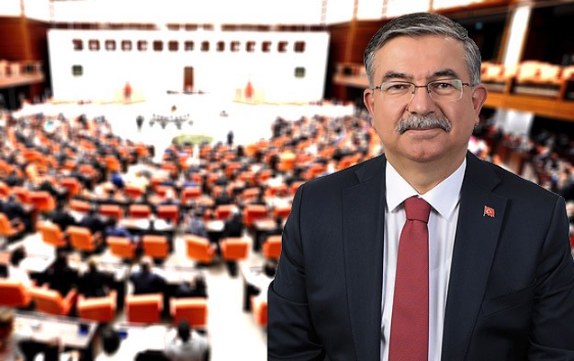 İsmət Yılmaz Türkiyə parlamentinin sədri seçildi