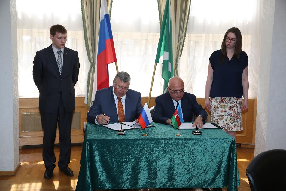 Таможенные службы Азербайджана и России подписали несколько документов
