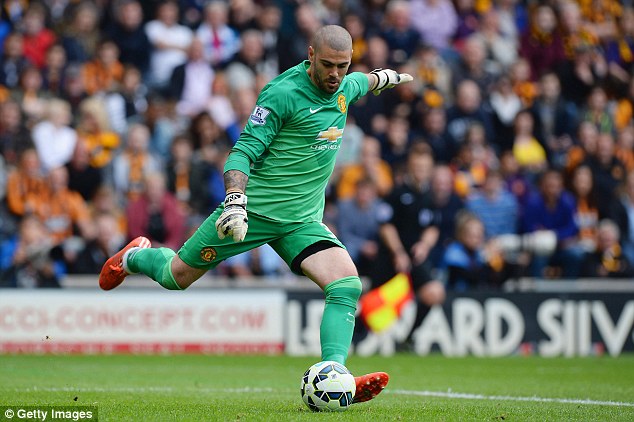 Valdes dropped for Manchester United's pre-season tour