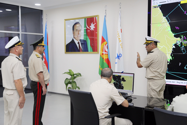 Министр обороны Азербайджана проверил уровень боеготовности ВМС
