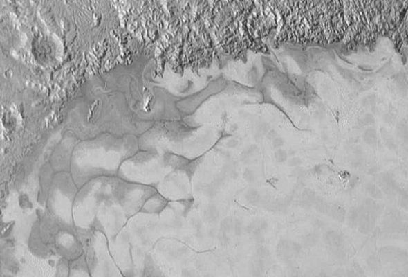На Плутоне обнаружены органические вещества