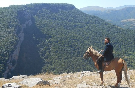 Qarabağa köçən rus milyarder Cıdır düzündə moda sərgisi keçirəcək - FOTO