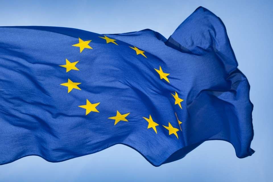 S&P понизило рейтинг Евросоюза
