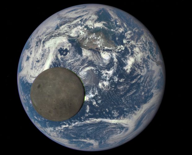 Фотографии Луны на фоне Земли