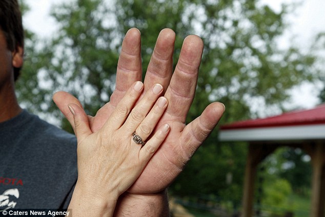 Real life Popeye is arm-wrestling contest champion with 19 INCH forearms