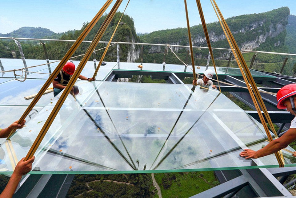 Gigantic glass viewing platform to open 820 feet