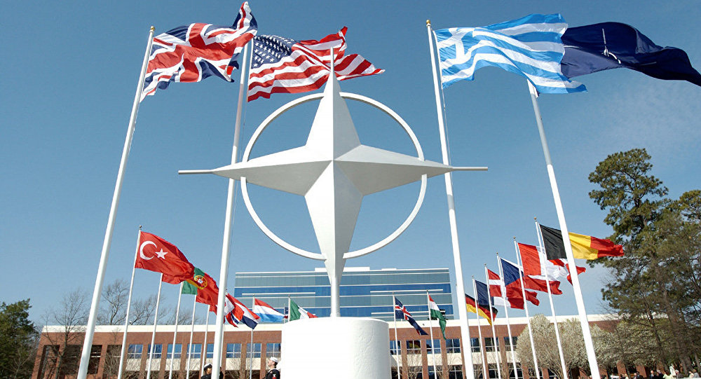 Генсек НАТО едет в Грузию