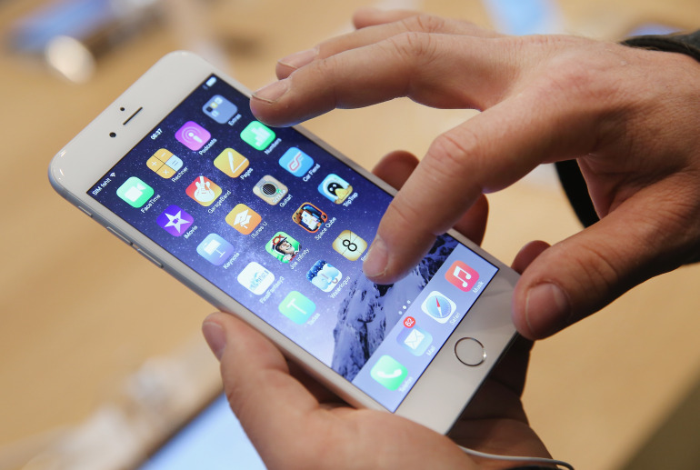 More than 225,000 Apple iPhone accounts hacked