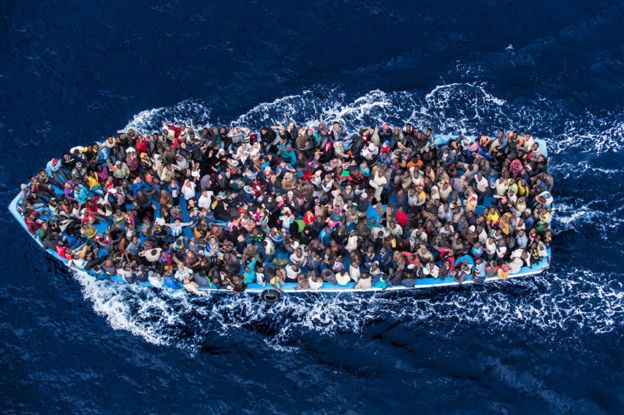10 moving photos of Europe's migrant crisis