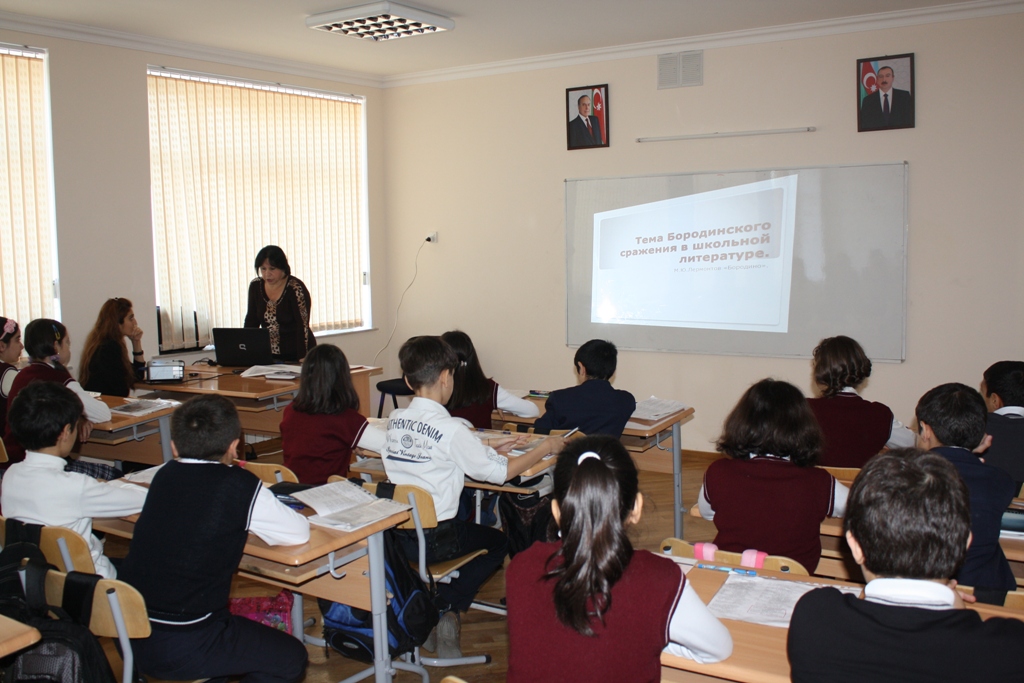 Mikayıl Cabbarov daha aşağı siniflərdə imtahanların verilməsini təklif edib