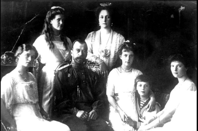 Проведена эксгумация останков царя Николая II
