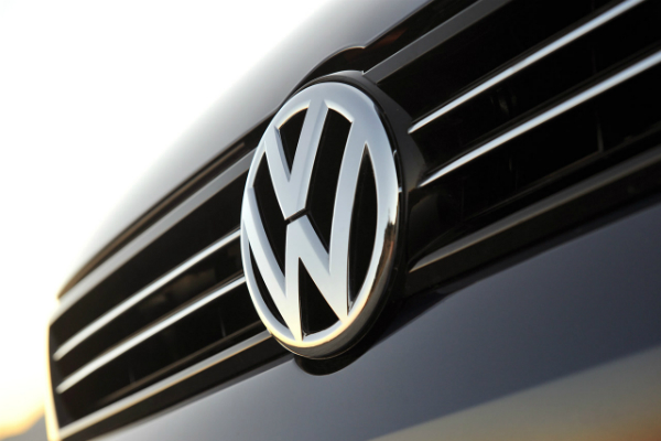 Акции Volkswagen обвалились в цене на 6%