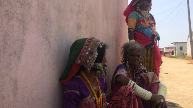 India's highway of death creates village of widows