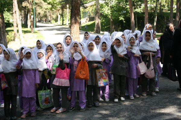 New academic year for Iran’s monolingual educational system or time for change?