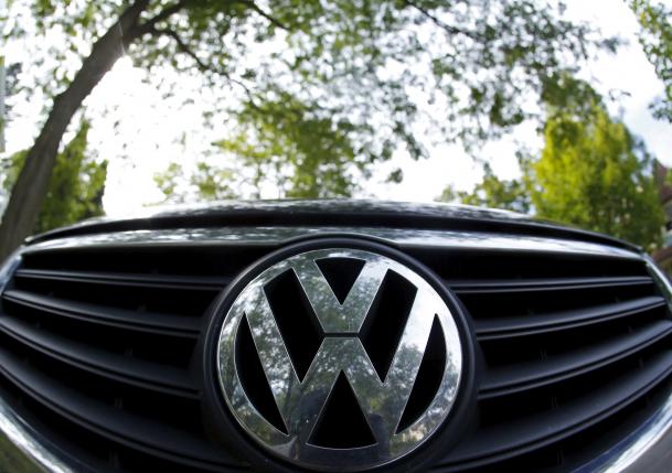 Volkswagen to refit cars affected by emissions scandal