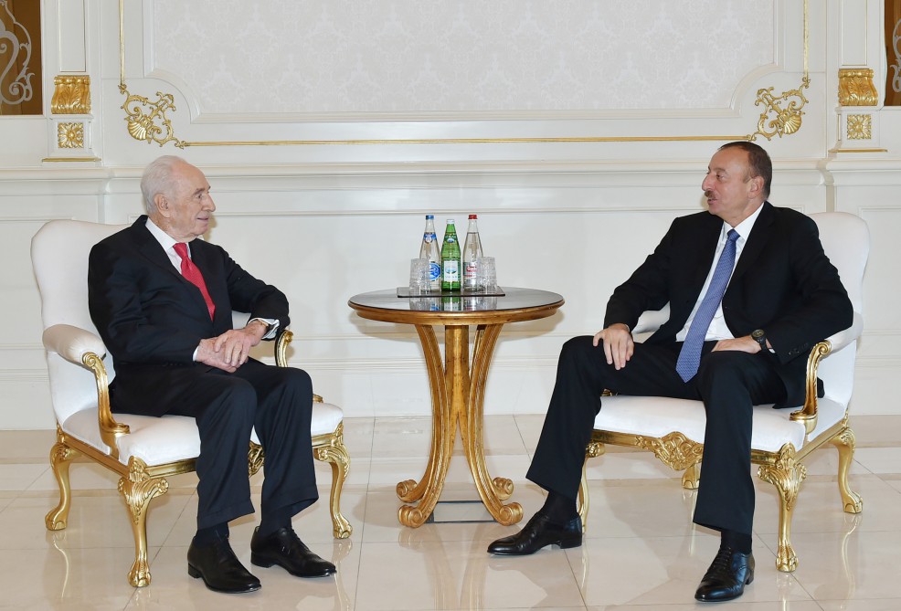 Ex-Israeli president Peres visits Azerbaijani leader in Baku