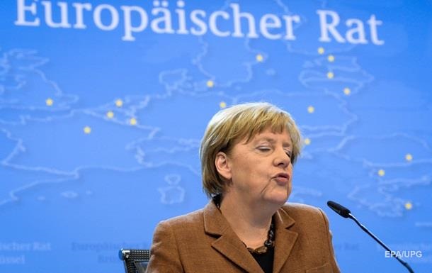 Рейтинг Меркель упал до четырехлетнего минимума