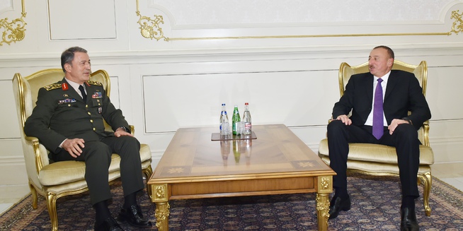 President Aliyev meets Turkish army chief in Baku