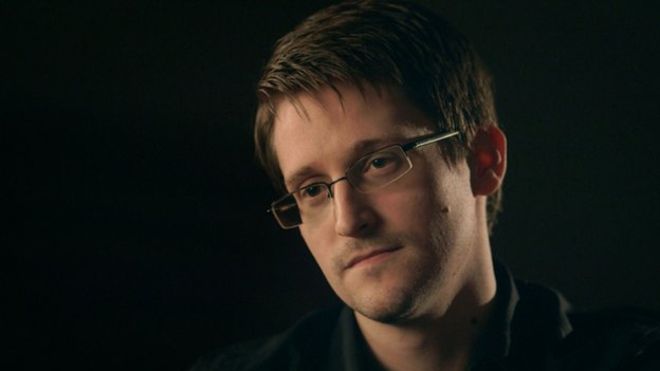 Edward Snowden interview: 'Smartphones can be taken over'