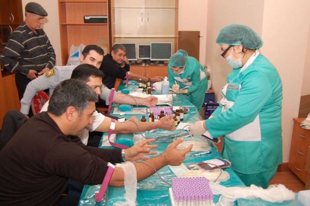 Aşura günü ilə əlaqədar qan verənlərin sayı açıqlandı