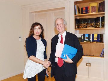 Azerbaijan's first lady meets head of Strasbourg university