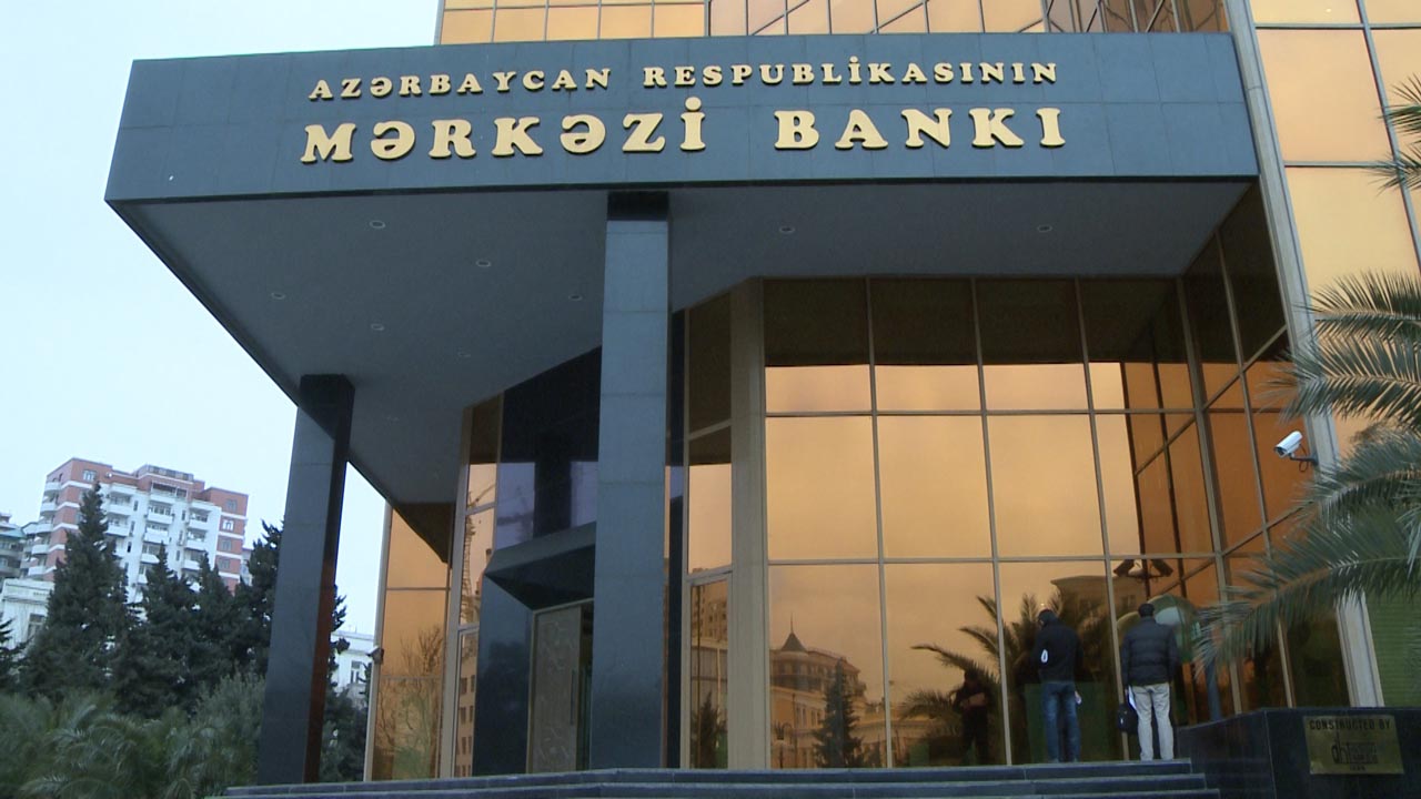 Mərkəzi Bank dolların məzənnəsini açıqladı