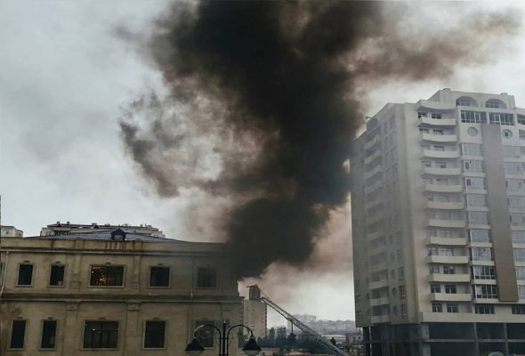 Bakıda güclü yanğın: 12 nəfər təxliyyə edildi