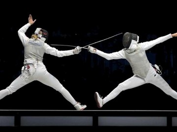 Azerbaijani female fencers claim bronze in France