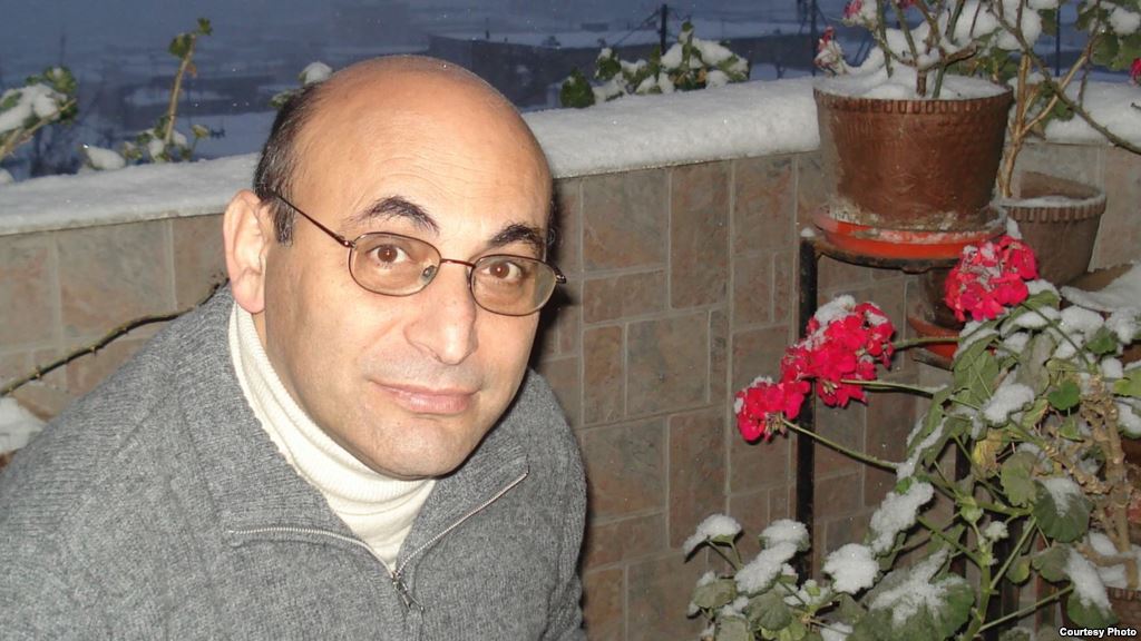 Azerbaijan frees jailed historian over poor health