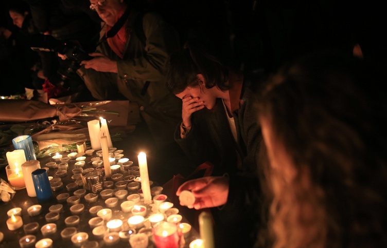 Parisdə terror aktları nəticəsində ölənlərin sayı 132-yə çatdı - Fotolar