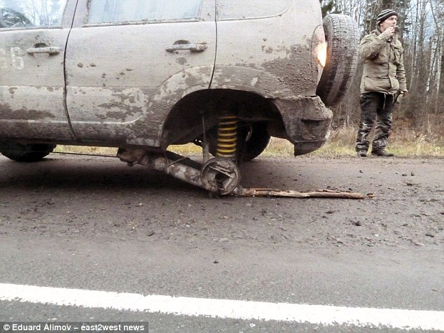Russian replaces a missing wheel with a TREE for genius