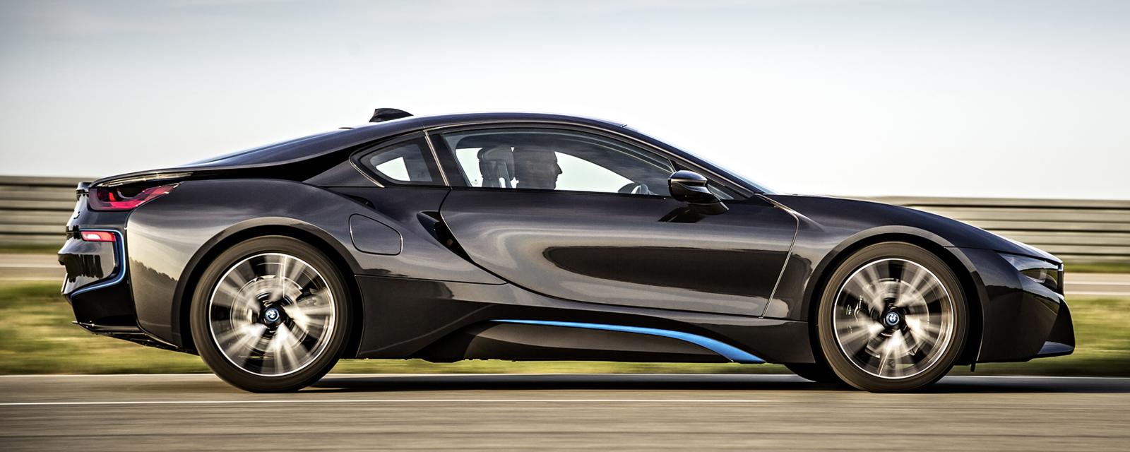 NBW's i8 swallows the M6's V8