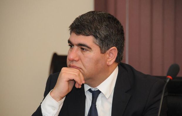 Vüqar Bayramov: Manat möhkəmlənir