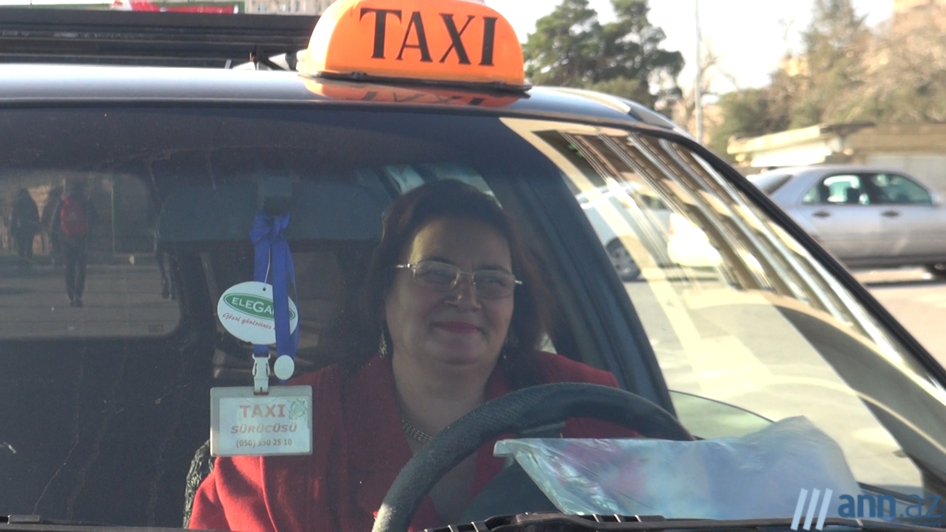 СУДЬБЫ: Женщина-таксист с 28-летним стажем