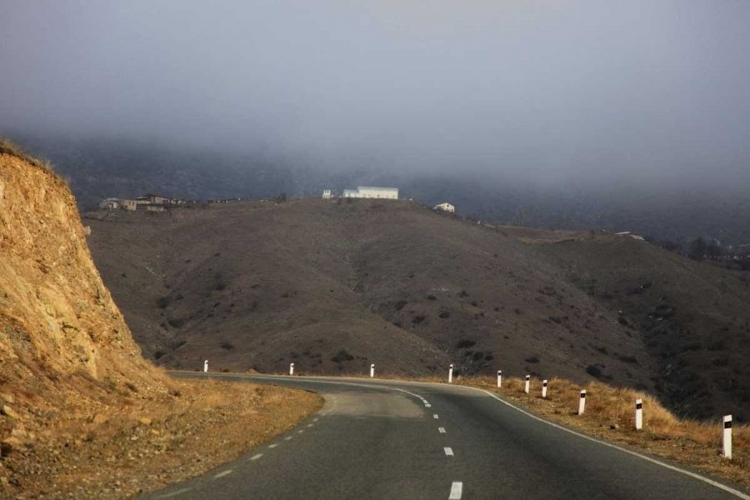 Hava yağıntılı keçəcək, duman olacaq