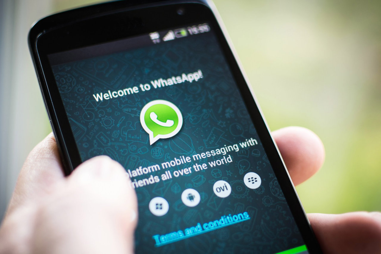 Суд обязал заблокировать WhatsApp