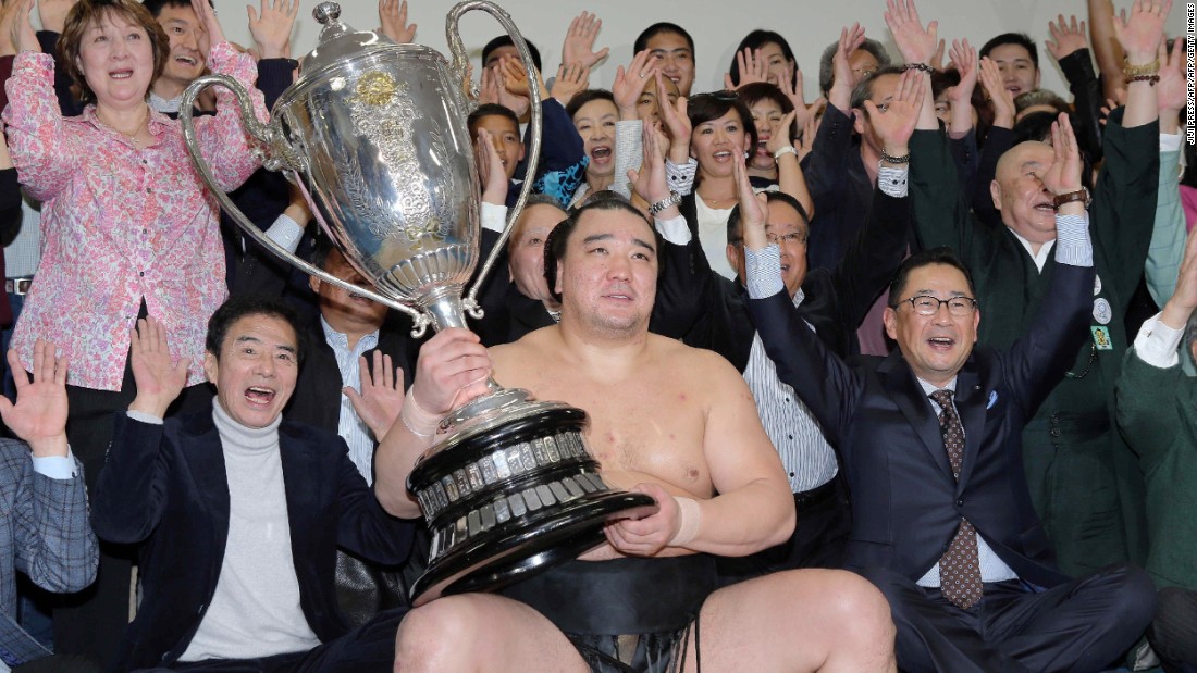 Sumo: Can Japan's national sport survive?