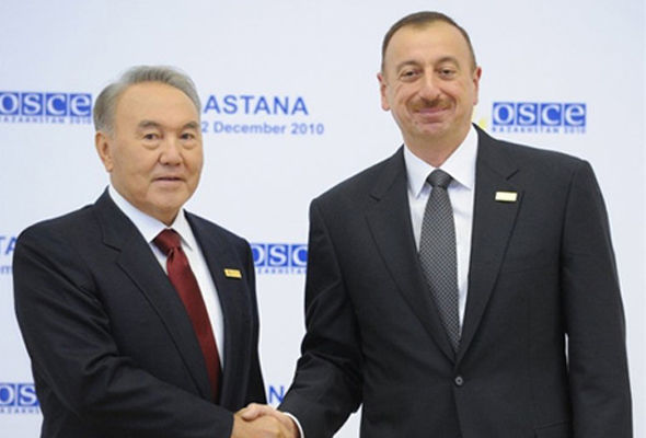Ильхам Алиев позвонил Назарбаеву