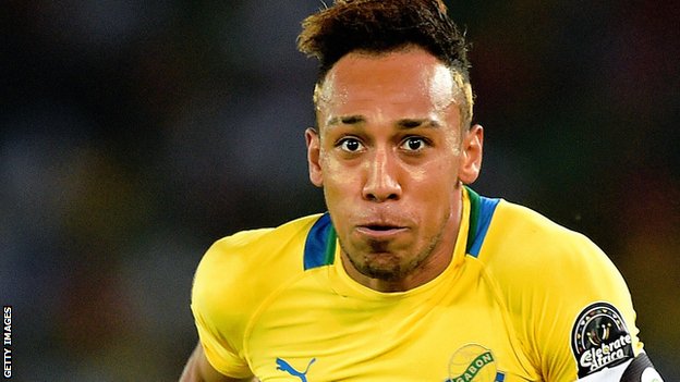 Pierre-Emerick Aubameyang beats Yaya Toure to Caf award