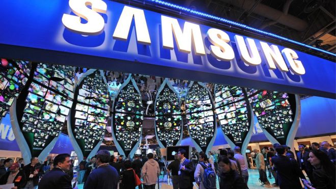 Slowing smartphone sales hit Samsung profits