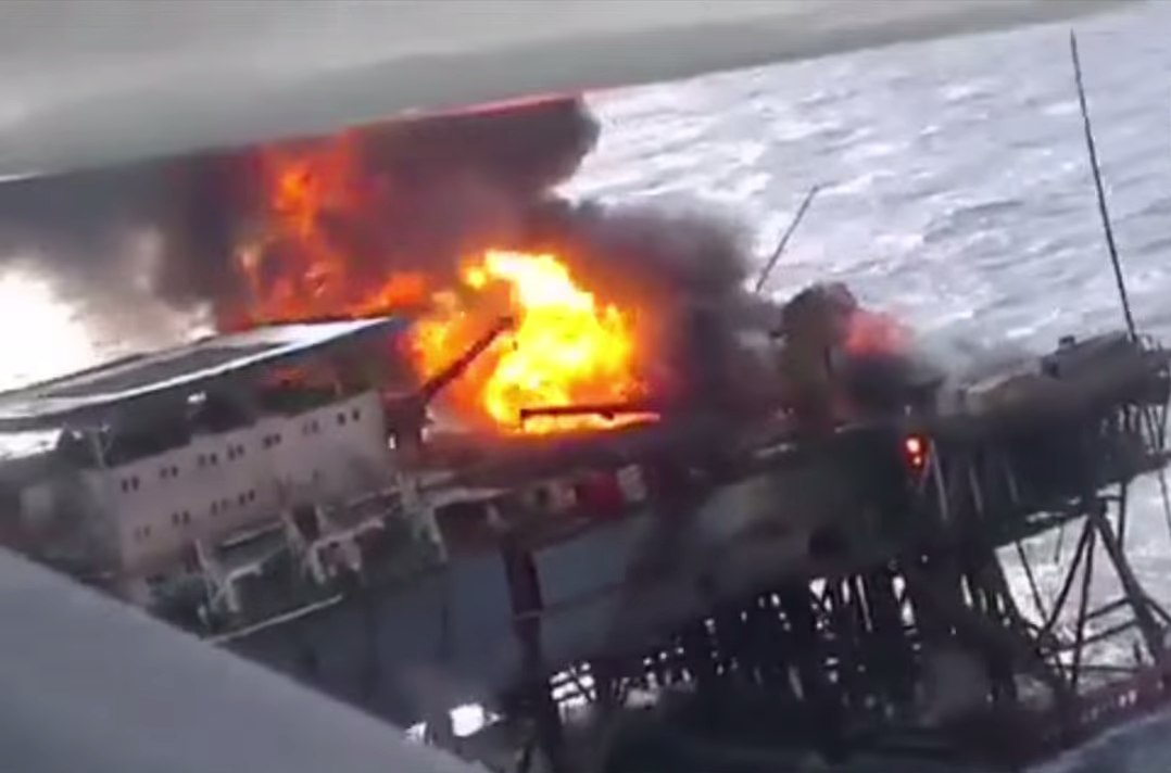 Azerbaijan extinguishes deadliest rig fire in Caspian
