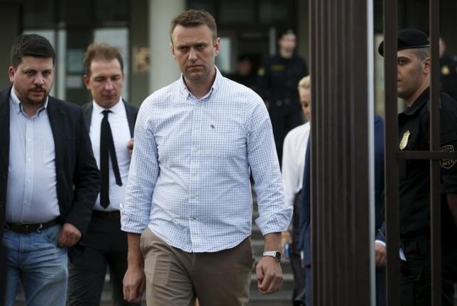 Kremlin critic Navalny files lawsuit against Putin